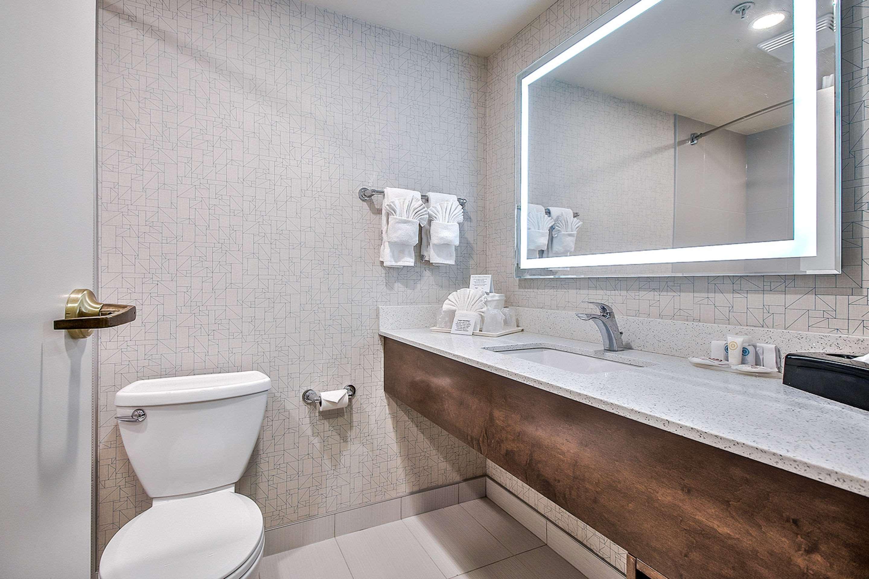 Comfort Inn & Suites South YYC Exteriér fotografie