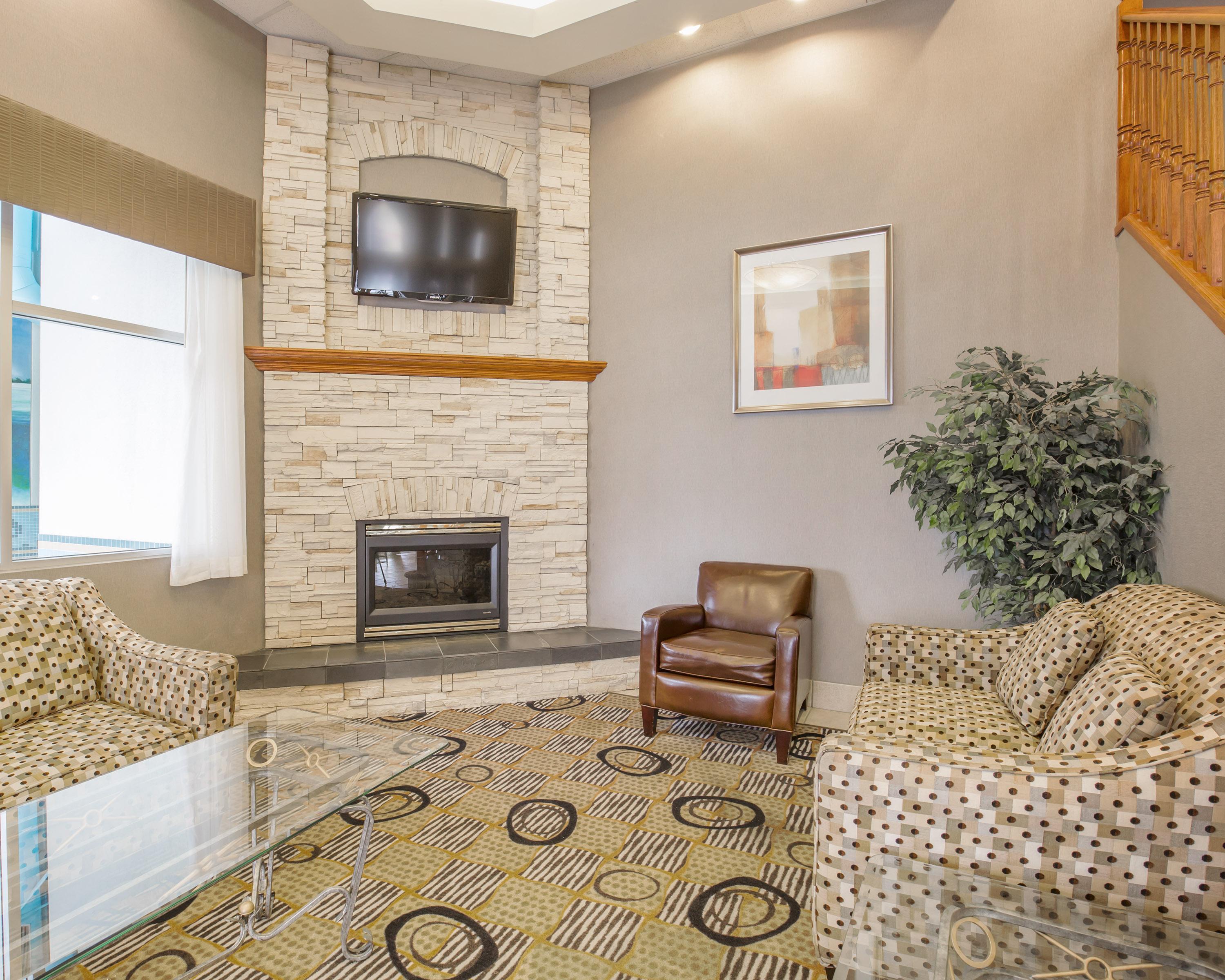Comfort Inn & Suites South YYC Exteriér fotografie