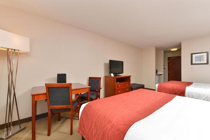 Comfort Inn & Suites South YYC Exteriér fotografie