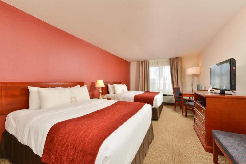 Comfort Inn & Suites South YYC Exteriér fotografie