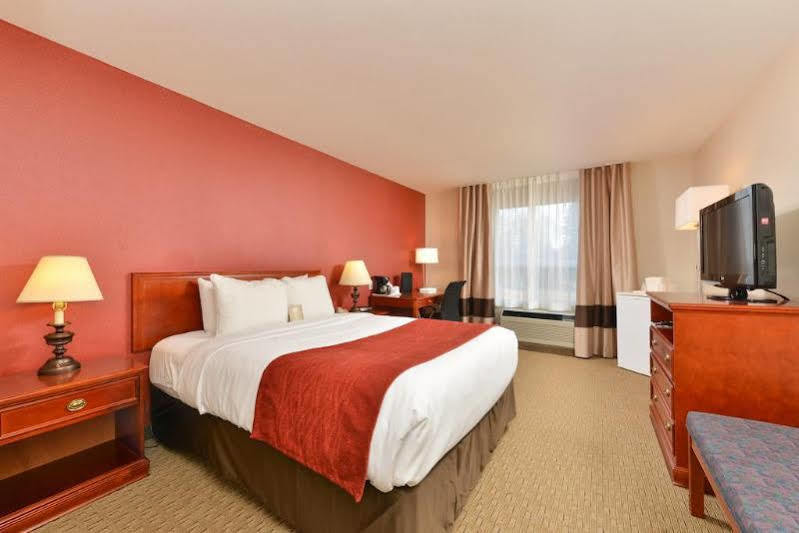 Comfort Inn & Suites South YYC Exteriér fotografie