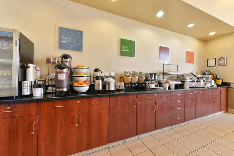 Comfort Inn & Suites South YYC Exteriér fotografie